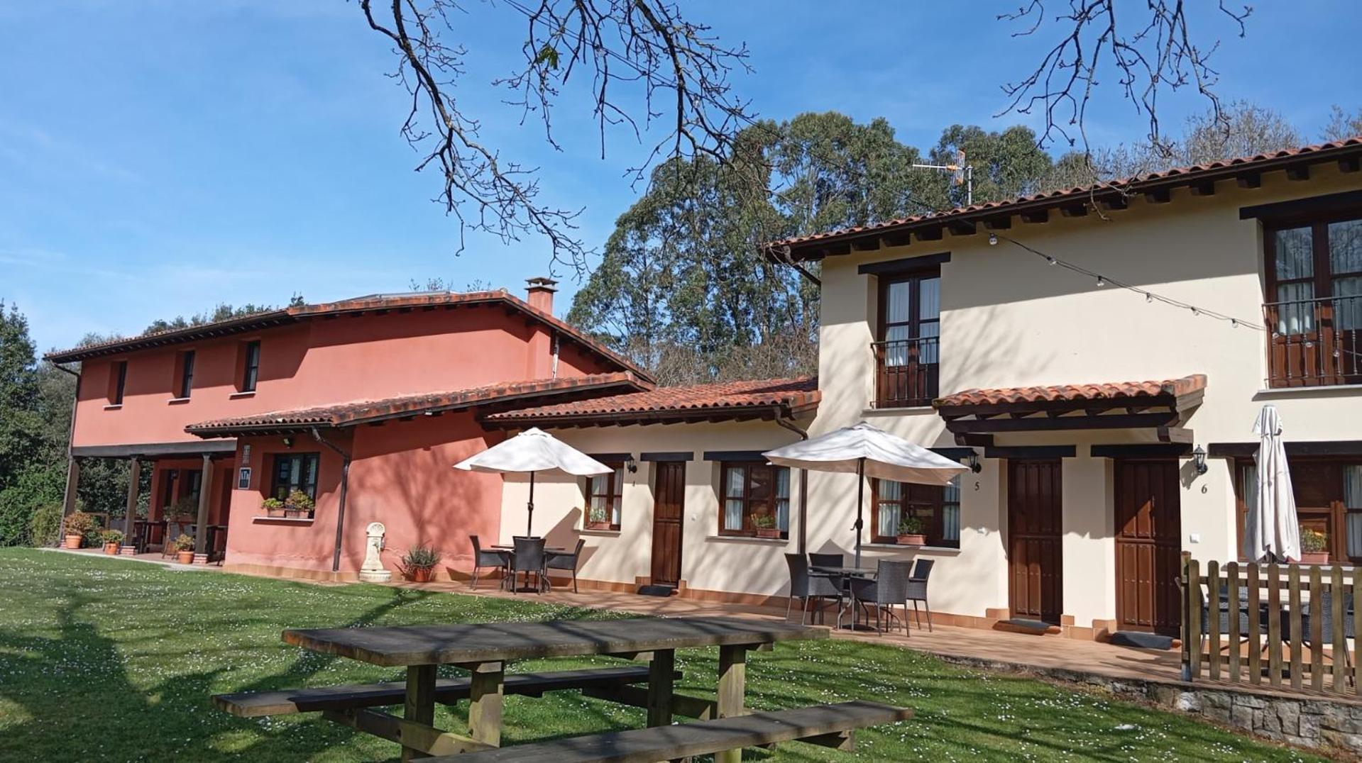 Apartamentos Rurales La Fuente De Bascones Villahormes Exterior foto