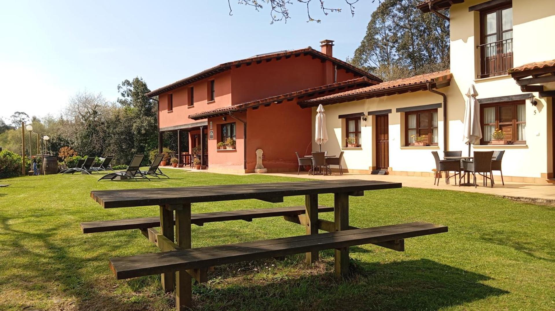 Apartamentos Rurales La Fuente De Bascones Villahormes Exterior foto